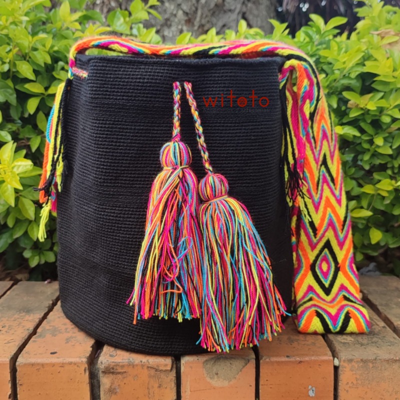 MOCHILA WAYUU NEGRA 6